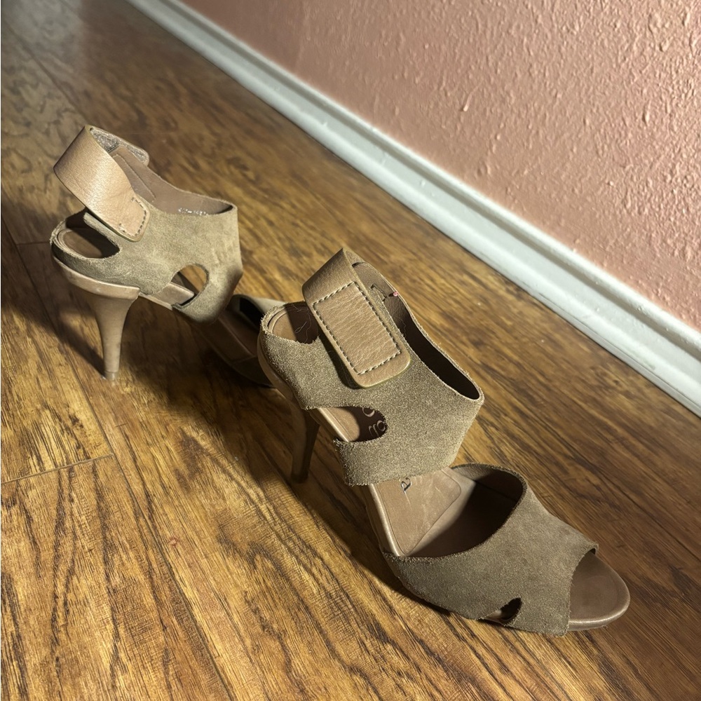 Elegant Pedro Garcia  Brown Suede Heeled Sandals